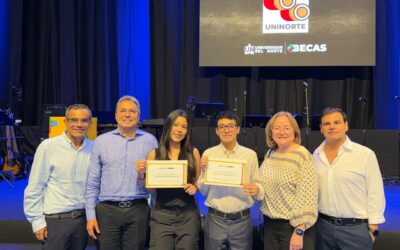 ¡Entregamos dos nuevas becas de excelencia académica!